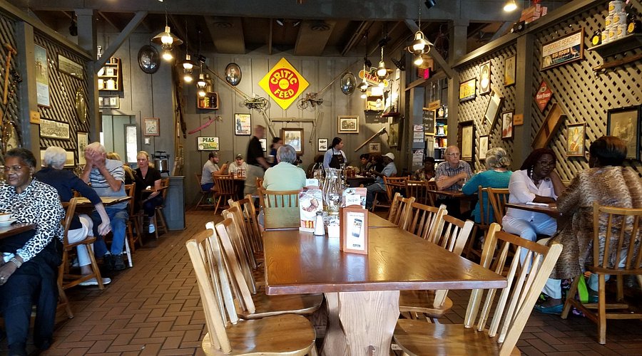 cracker-barrel-old-country